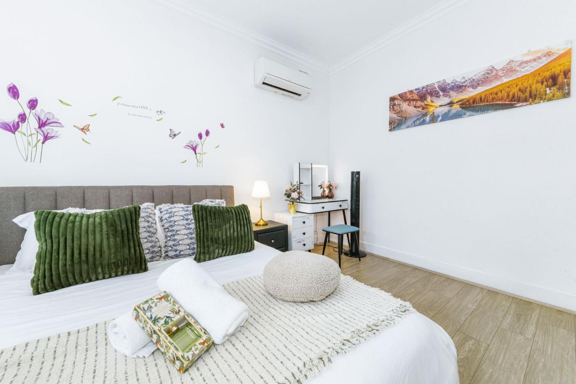 Mins To Mall Convenient 3beds Classic Charm *